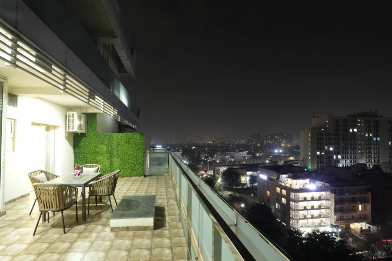 Regenta Suites Gurugram, Sohna Road, Sector 49 Гургаон Экстерьер фото